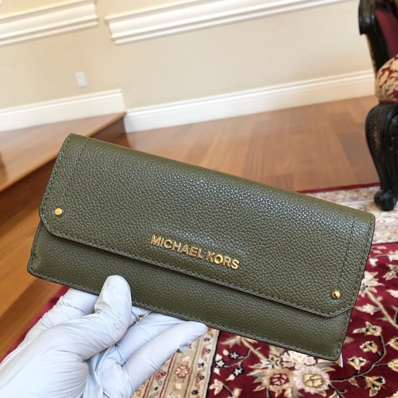 Michael Kors Aria MD Conv Handbag&wallet set - Picture 7 of 8